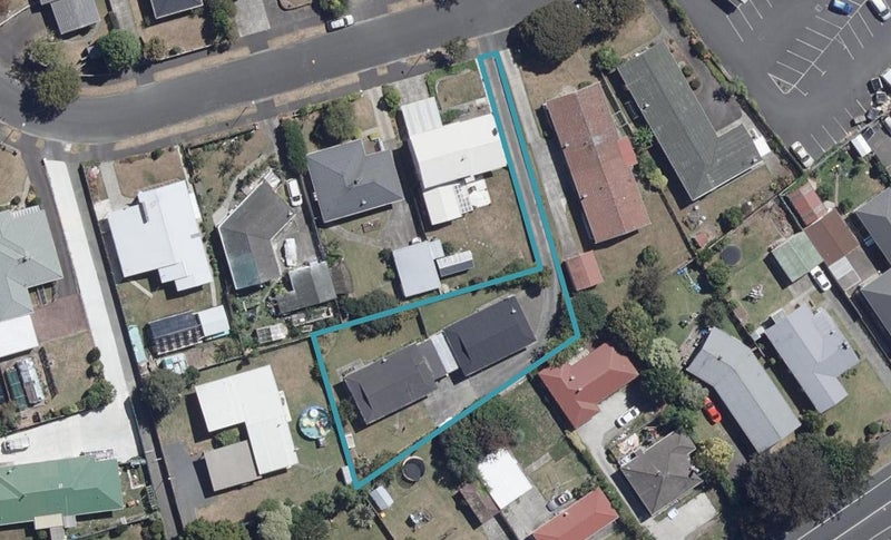 9A Kensington Place, Fairfield, Hamilton - Carousel 1