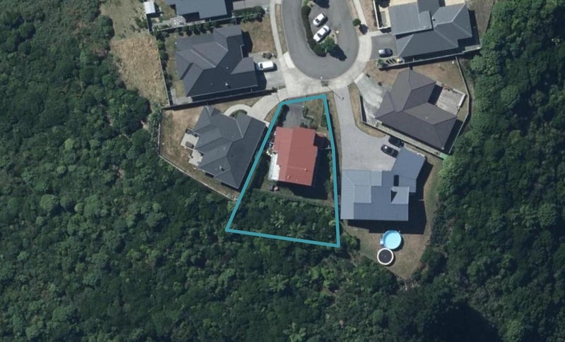 36 Sumner Terrace, Aotea, Porirua - Carousel 1