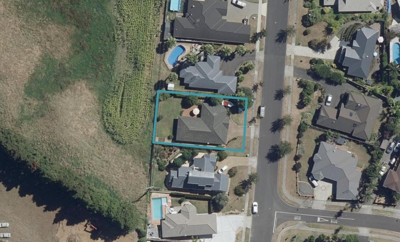 304 Grandview Road, Western Heights, Hamilton - Carousel 1