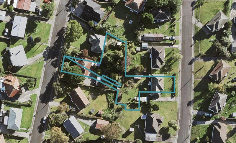 13 Nekuneku Lane, Mount Roskill, Auckland - Carousel 1