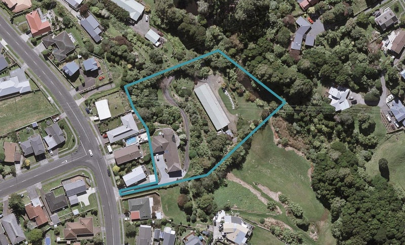 122B Heta Road, Highlands Park, New Plymouth - Carousel 1