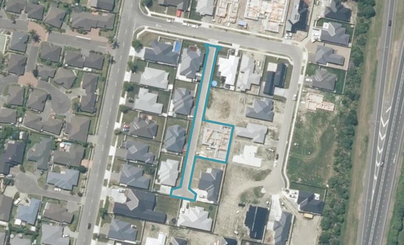 16 Young Place, Taradale, Napier - Carousel 1