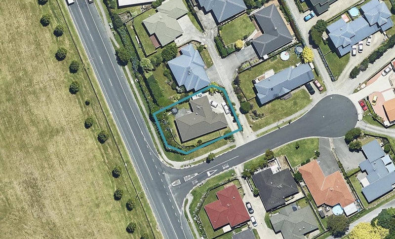 1 Maggie Place, Ohauiti, Tauranga - Carousel 1