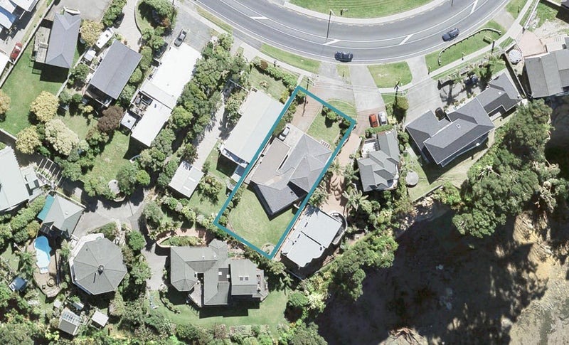 825 Whangaparaoa Road, Manly, Whangaparaoa - Carousel 1