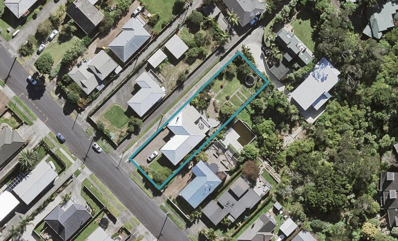 13 Beatrice Avenue, Hillcrest, Auckland - Carousel 1