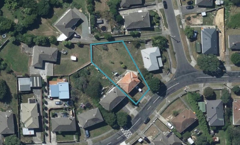 22 Hukatai Street, Elsdon, Porirua - Carousel 1