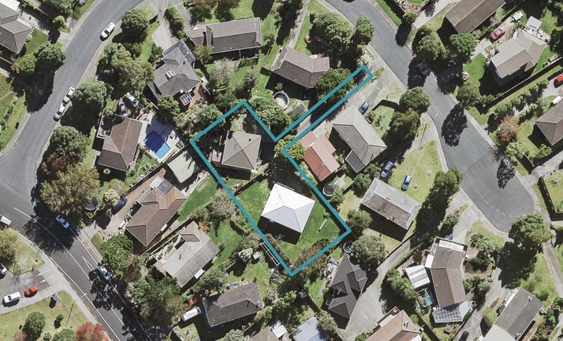 2/9 Glastron Place, Bayview, Auckland - Carousel 1