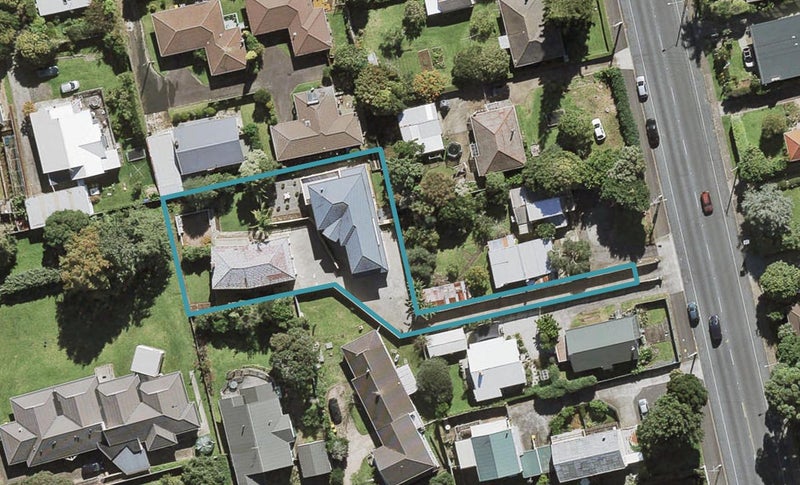 2/58A Coronation Road, Māngere Bridge, Auckland - Carousel 1