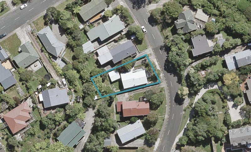 31 Park Road, Belmont, Lower Hutt - Carousel 1