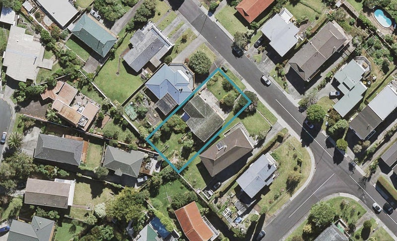 40 Agincourt Street, Glenfield, Auckland - Carousel 1