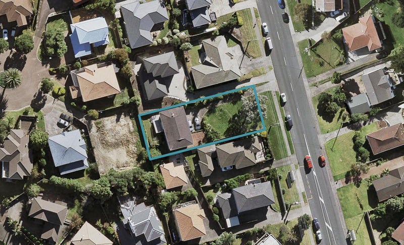82 Sunset Road, Unsworth Heights, Auckland - Carousel 1