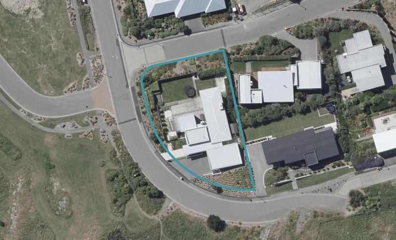 15 Longridge Drive, Mount Pleasant, Christchurch - Carousel 1
