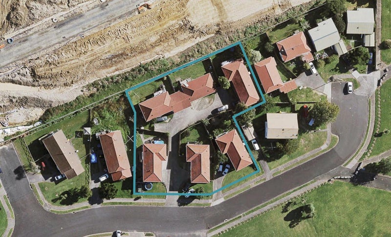 14 Laurelia Place, Wiri, Auckland - Carousel 1