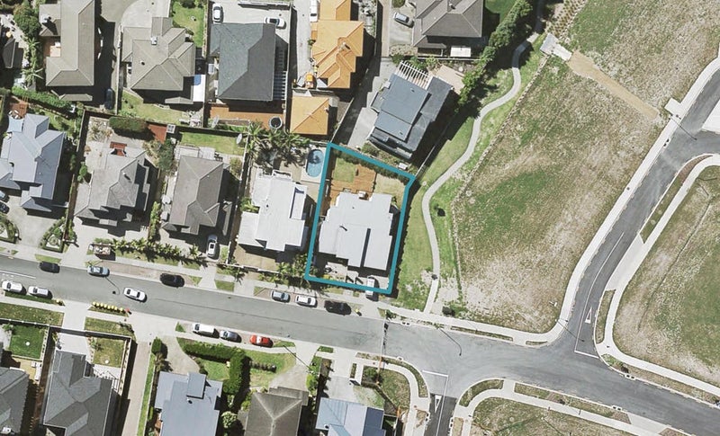 45 Fernhill Way, Oteha, Auckland - Carousel 1
