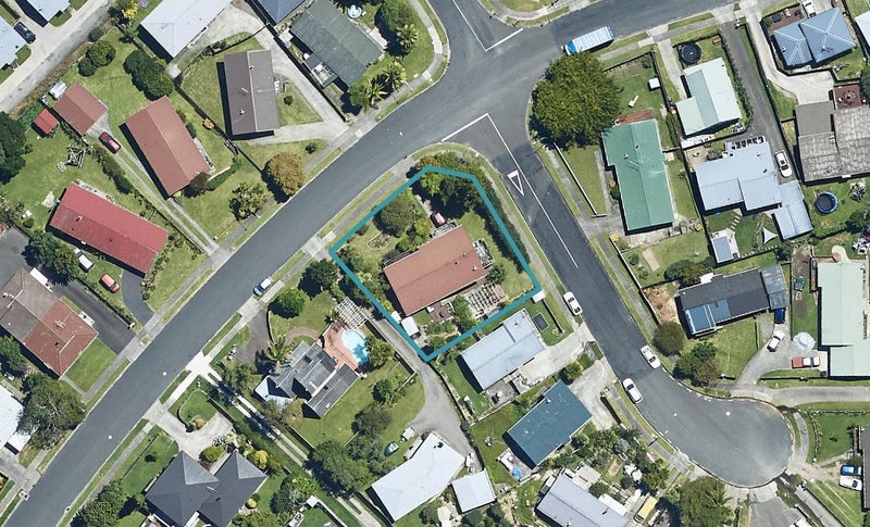42 Jonathon Street, Brookfield, Tauranga - Carousel 1