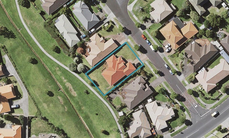 8 Astoria Place, Northpark, Auckland - Carousel 1