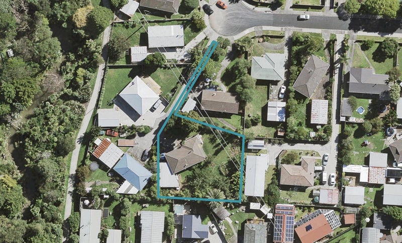 10A John F Kennedy Place, Glen Eden, Auckland - Carousel 1