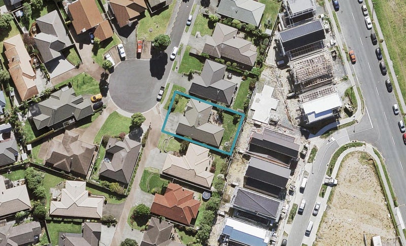 14 Pyrite Street, Westgate, Auckland - Carousel 1
