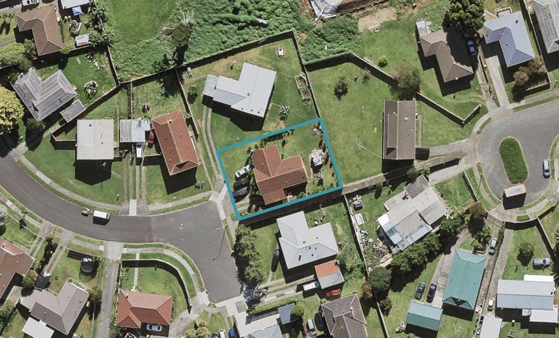 28 Ashmore Place, Favona, Auckland - Carousel 1