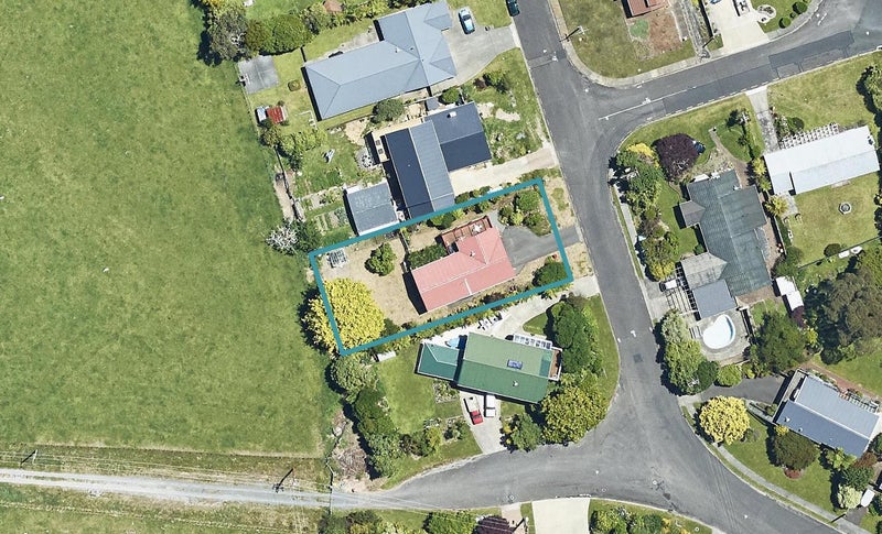 4 Rostrevor Place, Tihiotonga, Rotorua - Carousel 1