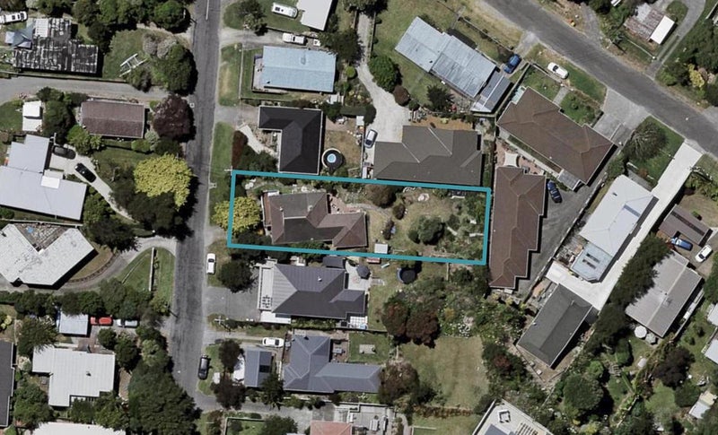 8 Moa Road, Raumati Beach, Paraparaumu - Carousel 1