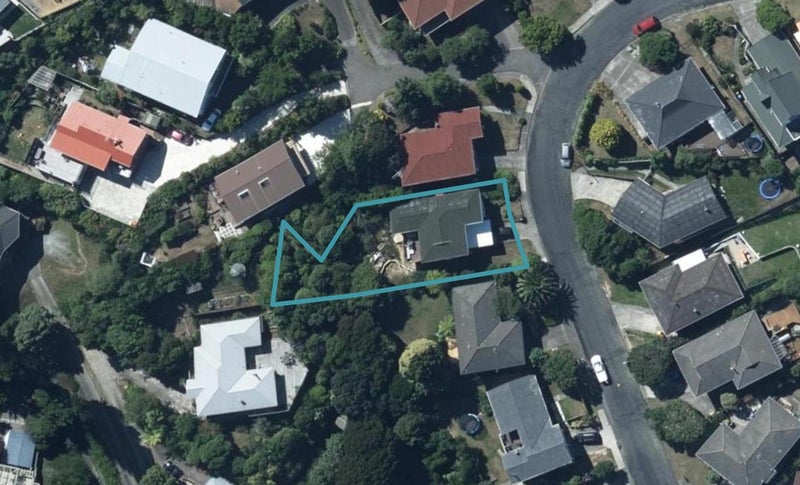 26 Truro Road, Camborne, Porirua - Carousel 1