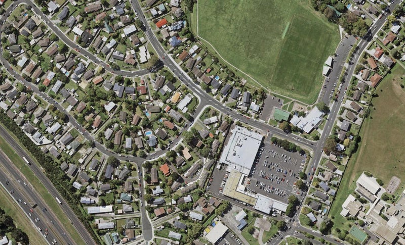 2A Cockayne Crescent, Sunnynook, Auckland - Carousel 1