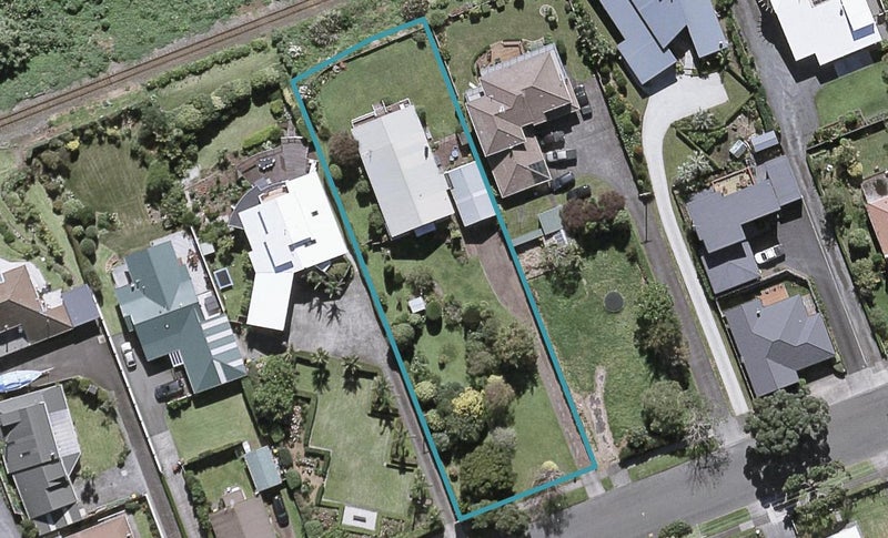 56 Whiteley Street, Moturoa, New Plymouth - Carousel 1