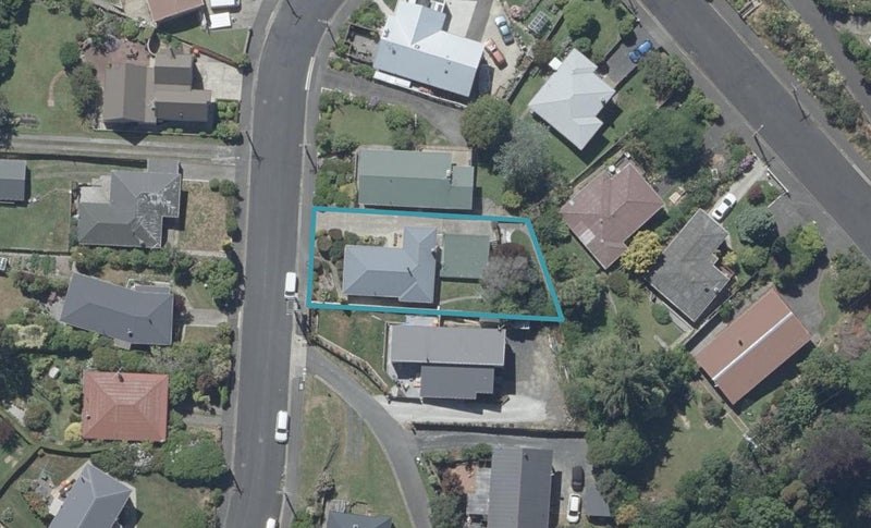 43 Centennial Avenue, Helensburgh, Dunedin - Carousel 1