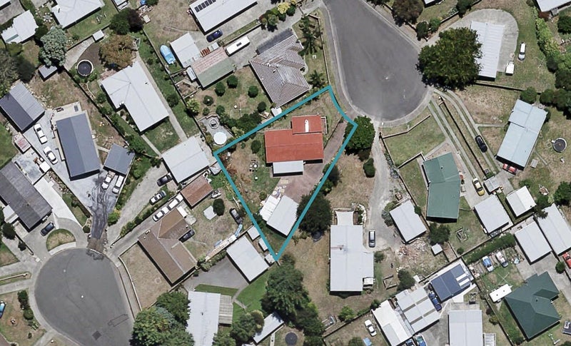 8 Diaz Place, Flaxmere, Hastings - Carousel 1