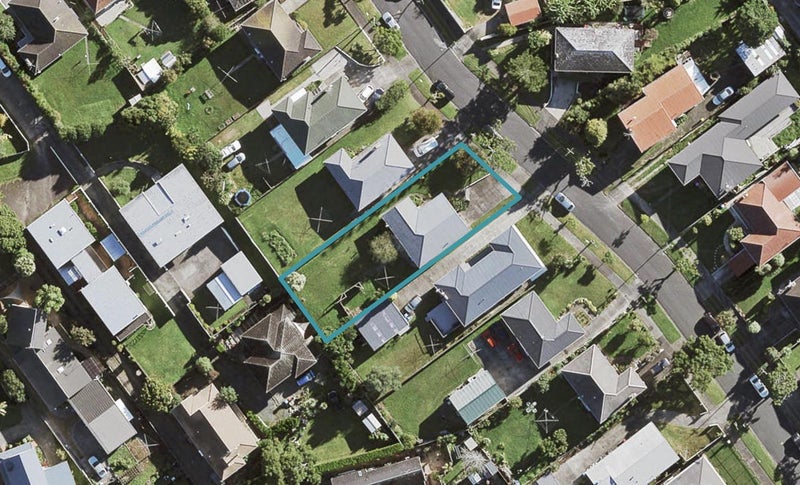 9 Rosamund Avenue, New Windsor, Auckland - Carousel 1