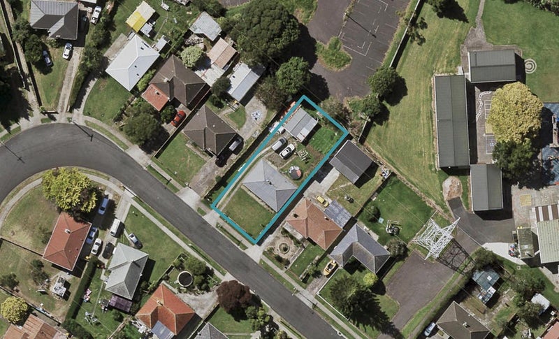 76 Fisher Crescent, Otara, Auckland - Carousel 1
