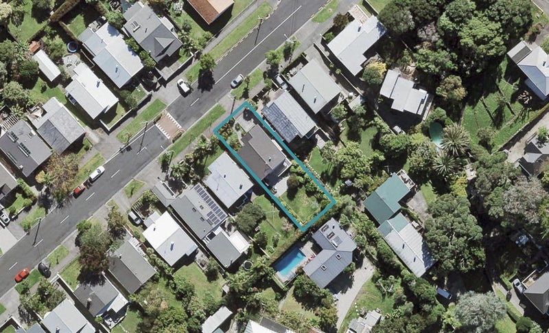 51 Warwick Avenue, Westmere, Auckland - Carousel 1