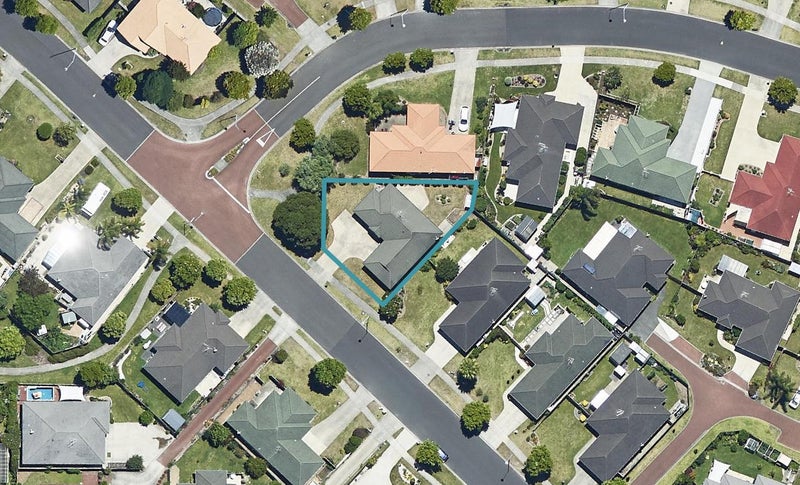 57 The Gardens Drive, Papamoa Beach, Papamoa - Carousel 1