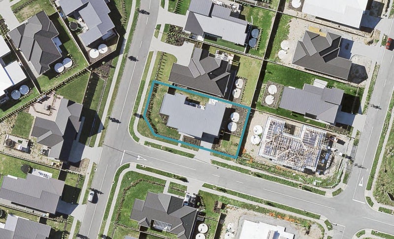 2 Motukaraka Drive, Beachlands, Auckland - Carousel 1
