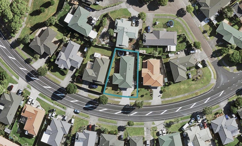 39 Etherton Drive, Weymouth, Auckland - Carousel 1