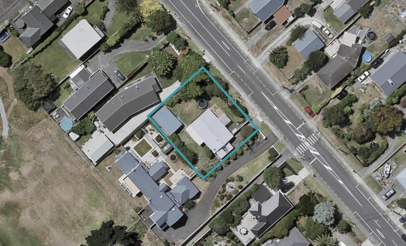 74 Martin Road, Paraparaumu Beach, Paraparaumu - Carousel 1