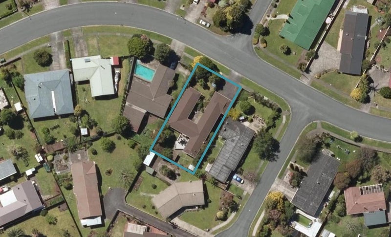 14 Carlton Crescent, Kamo, Whangarei - Carousel 1