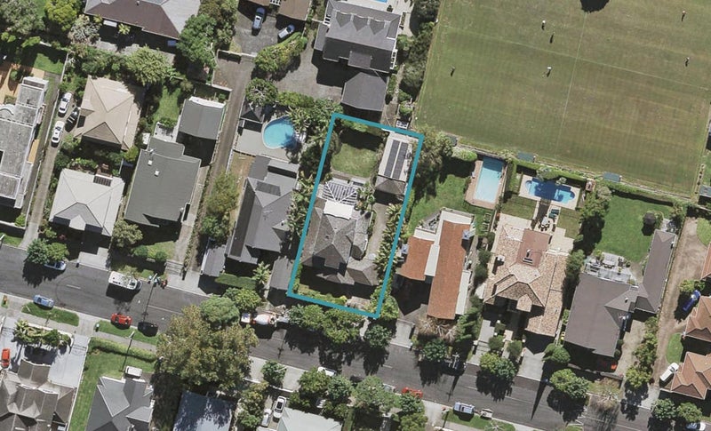15 King George Avenue, Epsom, Auckland - Carousel 1