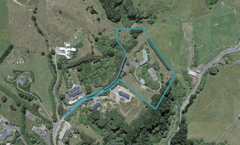 110 Woodburn Drive, Takapu Valley, Wellington - Carousel 1