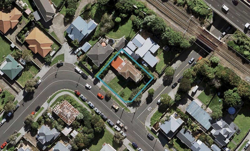26 Woodbine Avenue, Greenlane, Auckland - Carousel 1