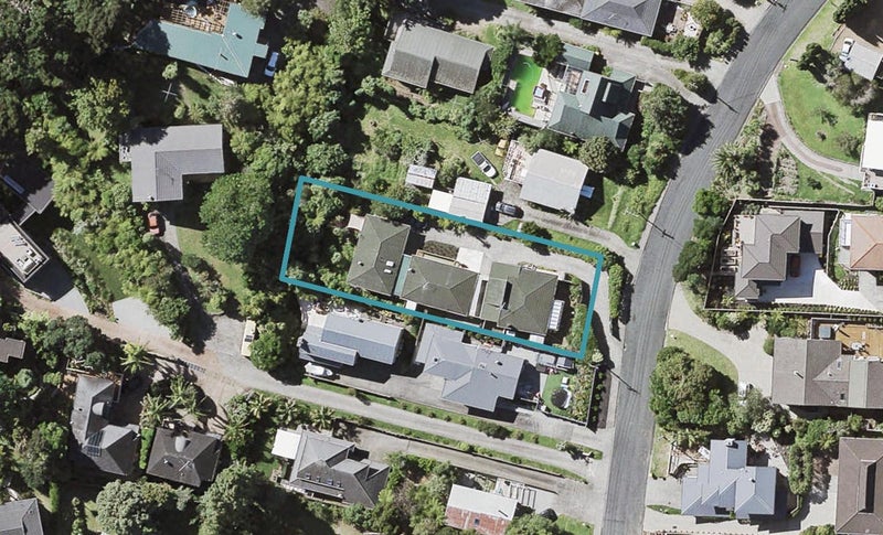 1/34 Heathcote Road, Castor Bay, Auckland - Carousel 1