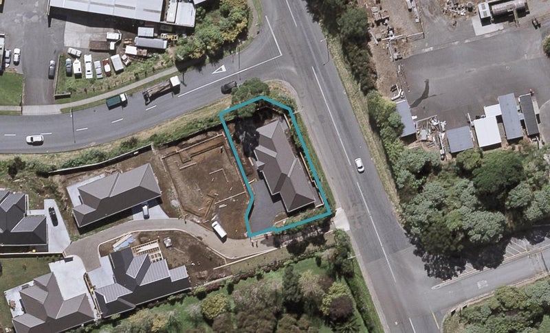 2 Cessna Lane, Glen Avon, New Plymouth - Carousel 1