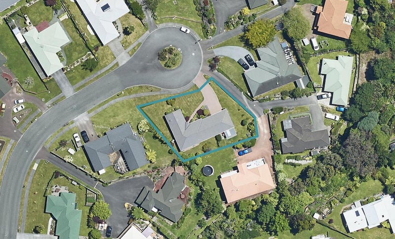 35 Capricorn Place, Kawaha Point, Rotorua - Carousel 1