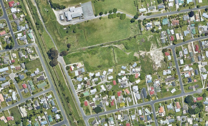 21 Rose Crescent, Koutu, Rotorua - Carousel 1