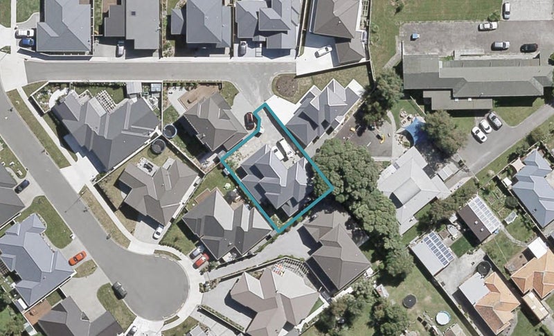 15 Macdiarmid Place, Waiwhetu, Lower Hutt - Carousel 1