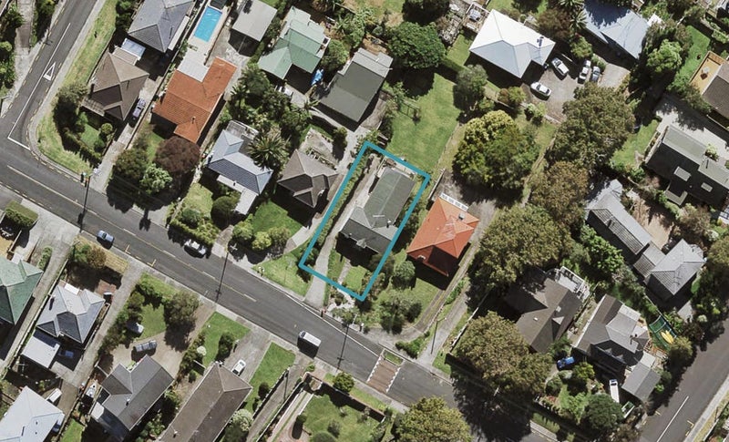 90 Carlton Street, Hillsborough, Auckland - Carousel 1