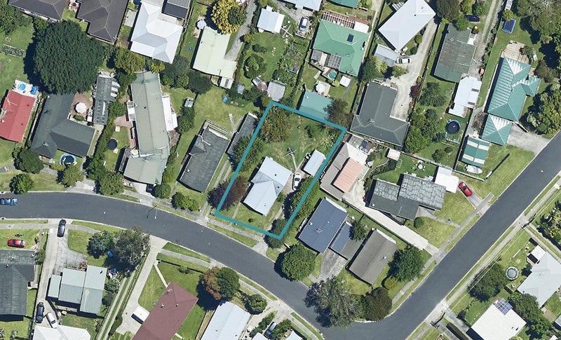 4 Redmond Street, Judea, Tauranga - Carousel 1