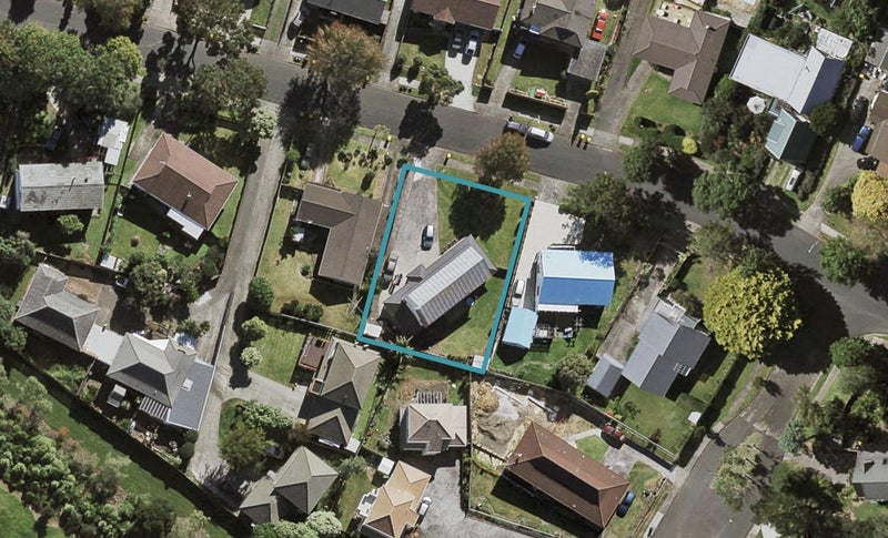 20 Sikkim Crescent, Clover Park, Auckland - Carousel 1