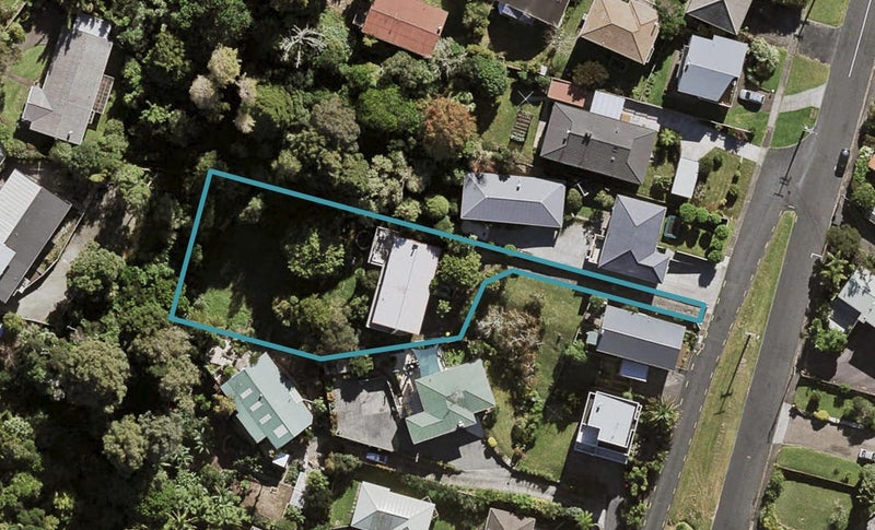 7 Howard Road, Northcote, Auckland - Carousel 1